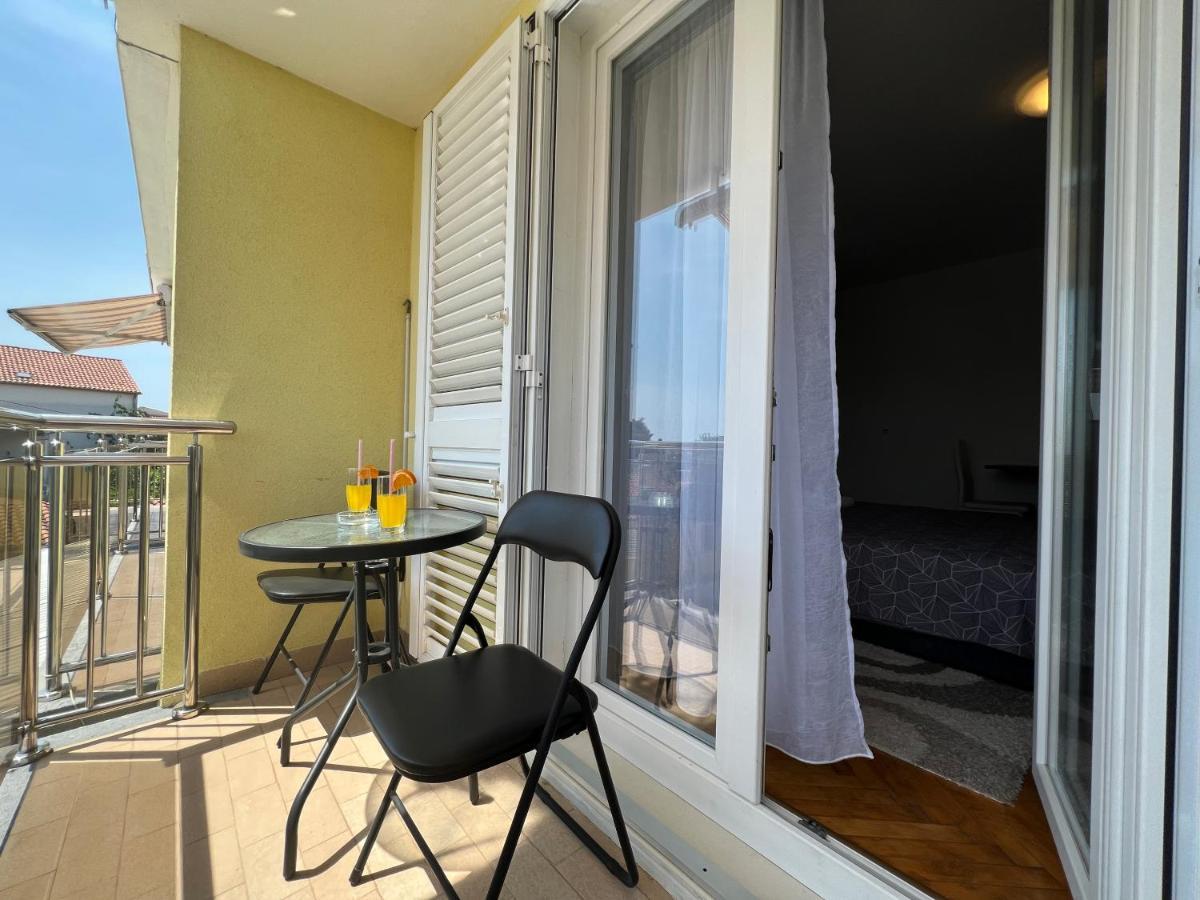 House Roca Vodice Exterior foto